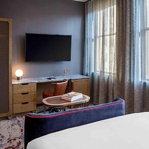 Guest room 1 Queen